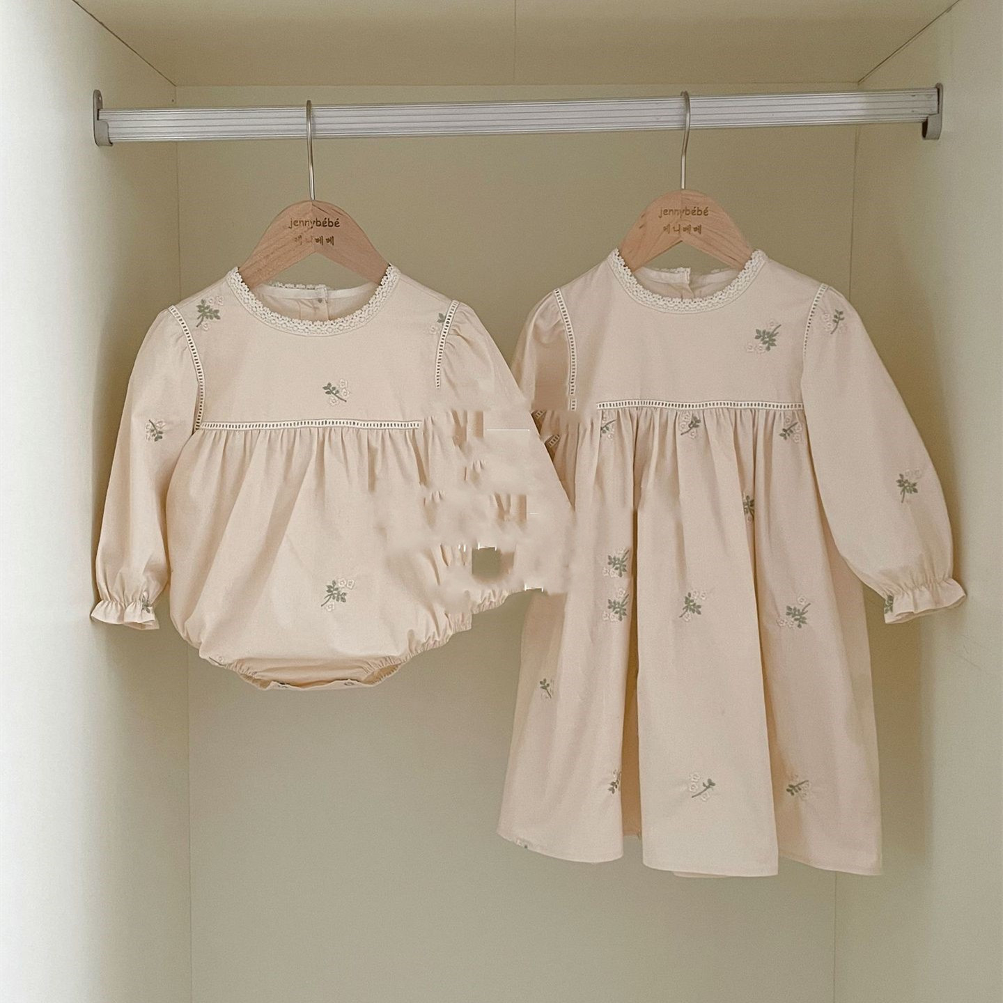 Annie & Charles® süßes Baby Kleid
