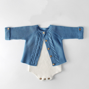 Annie & Charles® gestricktes Set aus Bio Baumwolle