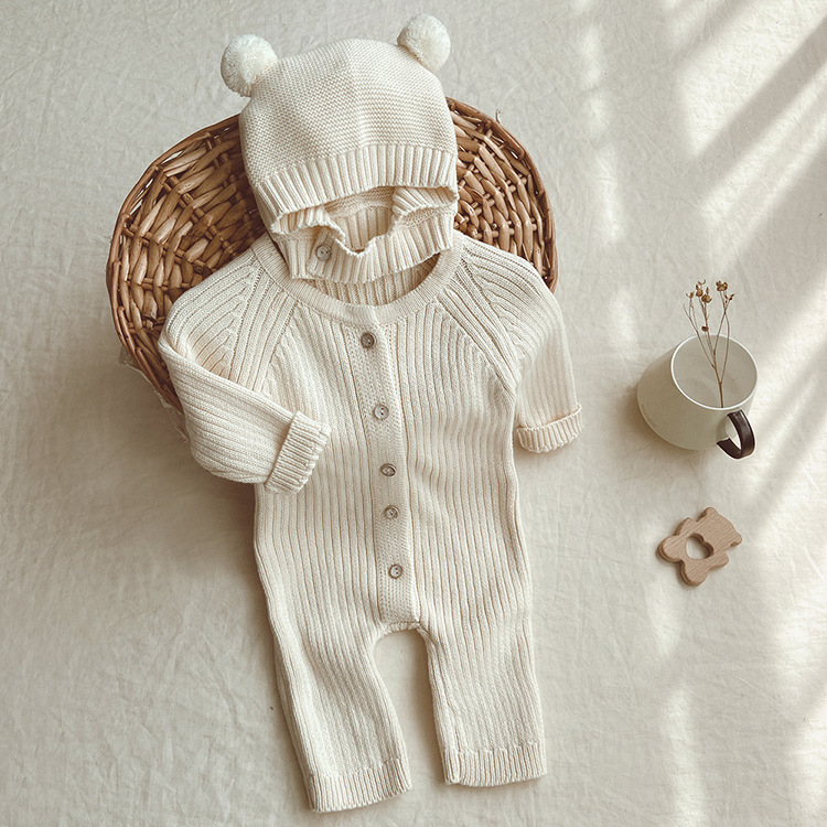Annie & Charles® gestrickter Anzug mit Mütze