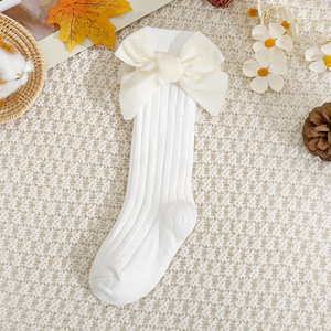 Annie & Charles® Baby Strümpfe mit Masche