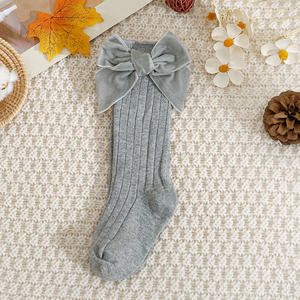 Annie & Charles® Baby Strümpfe mit Masche