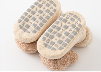 Annie & Charles® Socken mit rutschfester Sohle BÄR