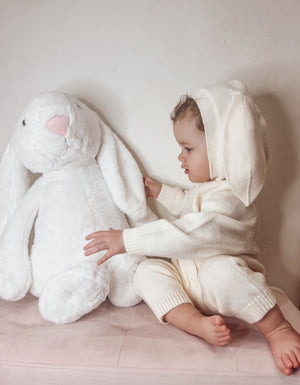 Annie & Charles® Baby Hasen Overall Bunny